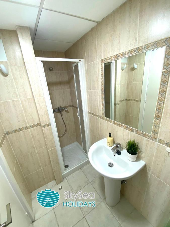 Skysea Holidays La Carihuela Daire Torremolinos Dış mekan fotoğraf